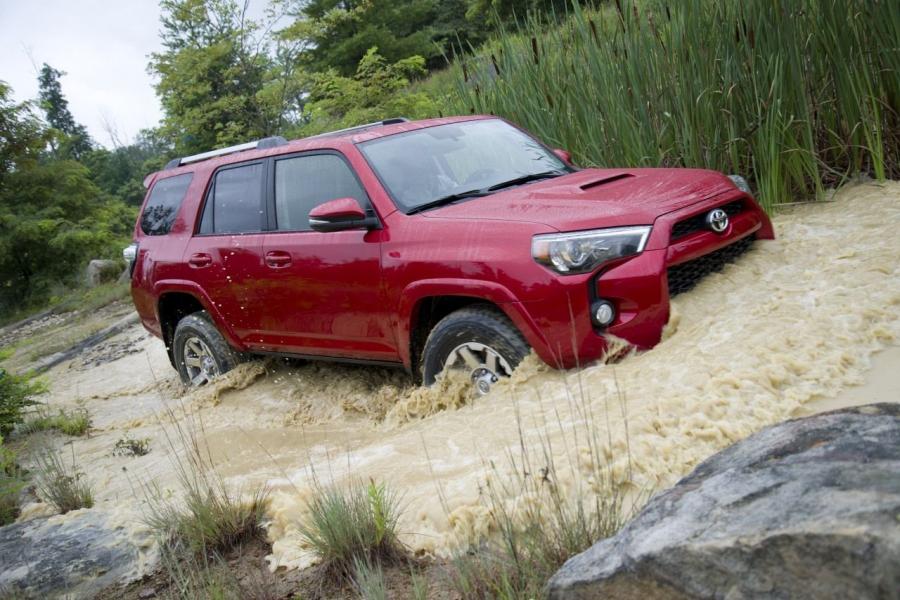  Toyota 4Runner 2014 года  (фото 42 из 55)
